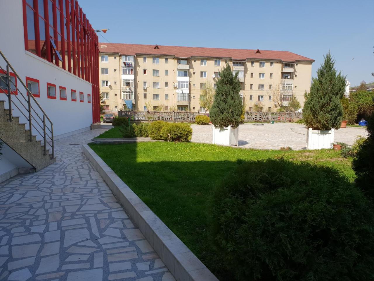 Pensiunea Ghiocela Motru Екстериор снимка